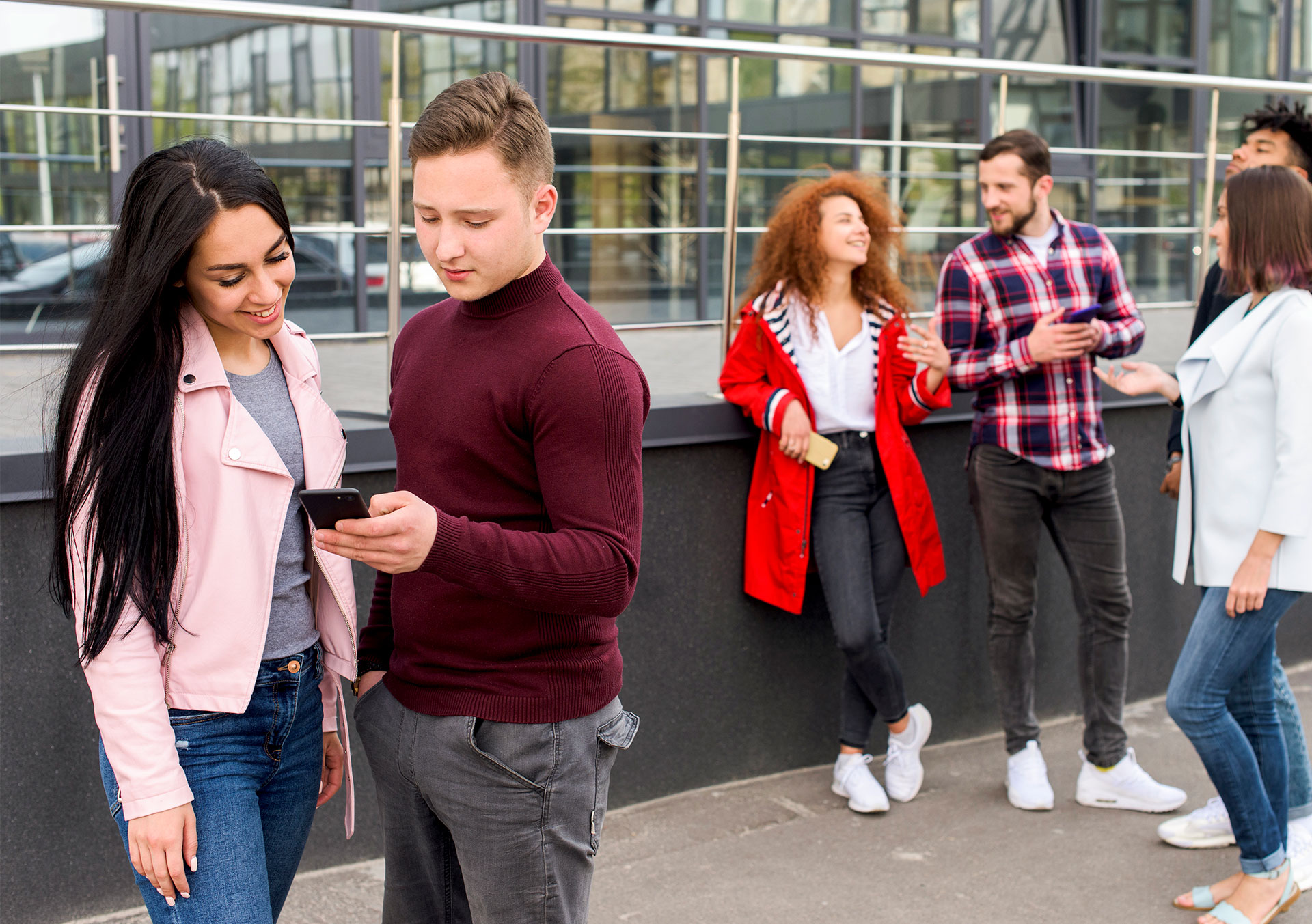 Praca dla studentów: znajomi przed zajęciami