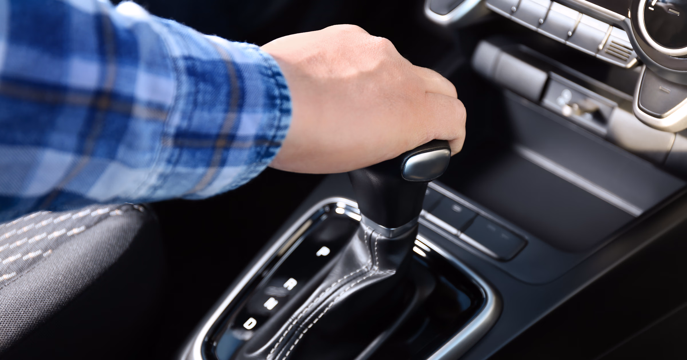 Jak jeździć automatem: skrzynia biegów