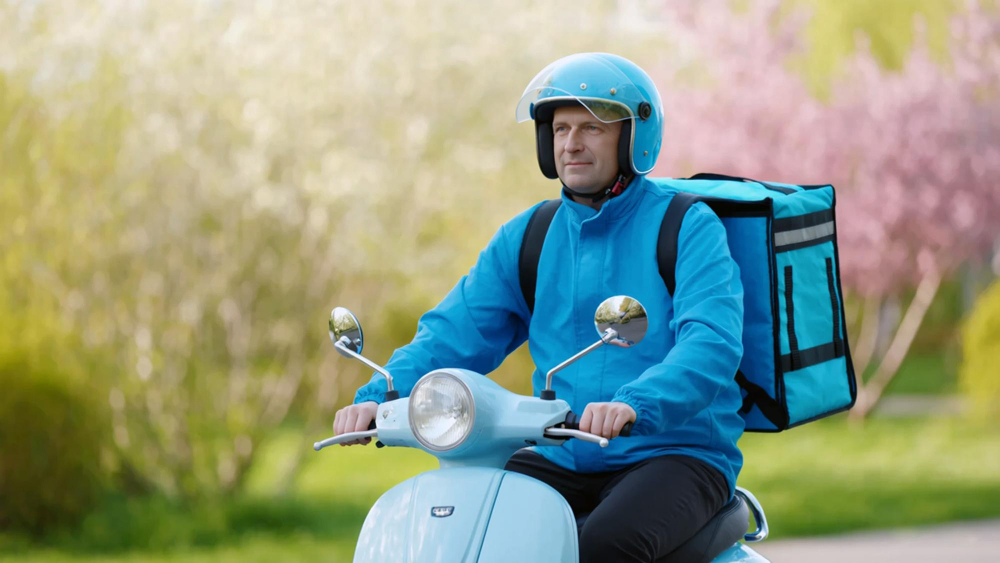 Prawo jazdy na skuter: kurier