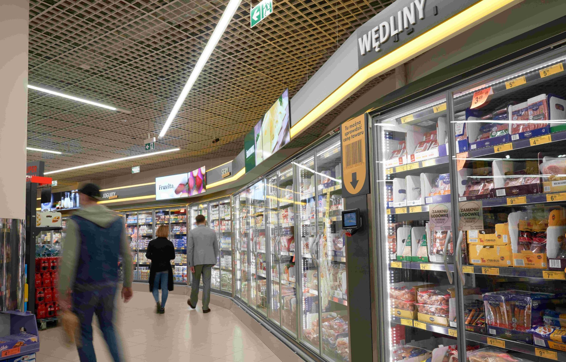 Biedronka i Uber Eats: wnętrze sklepu