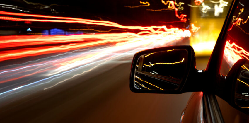 Jazda na 5.o: Przejazd na czerwonym świetle – jaki mandat?